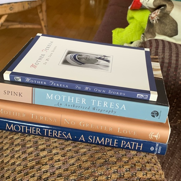 Books about Mother Teresa(6) - Picture 1 of 13